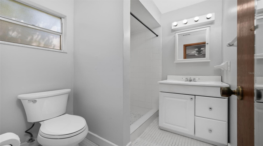 Gainesville, Florida 32607, 2 Bedroom Bedrooms, ,2 Bathroombathrooms,Residential,For Sale,12Th,0,Mfrgc542713