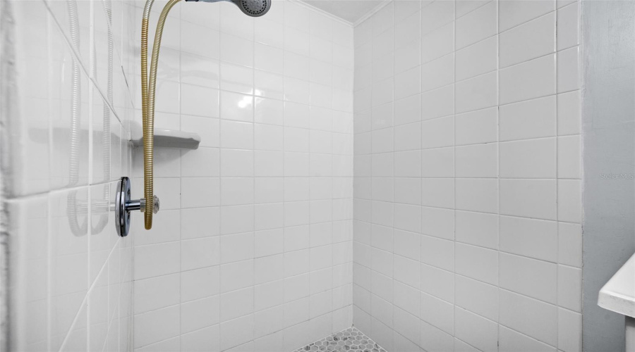 Gainesville, Florida 32607, 2 Bedroom Bedrooms, ,2 Bathroombathrooms,Residential,For Sale,12Th,0,Mfrgc542713