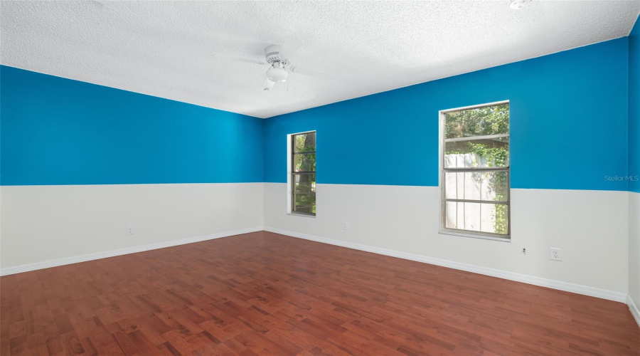 Gainesville, Florida 32607, 2 Bedroom Bedrooms, ,2 Bathroombathrooms,Residential,For Sale,12Th,0,Mfrgc542713