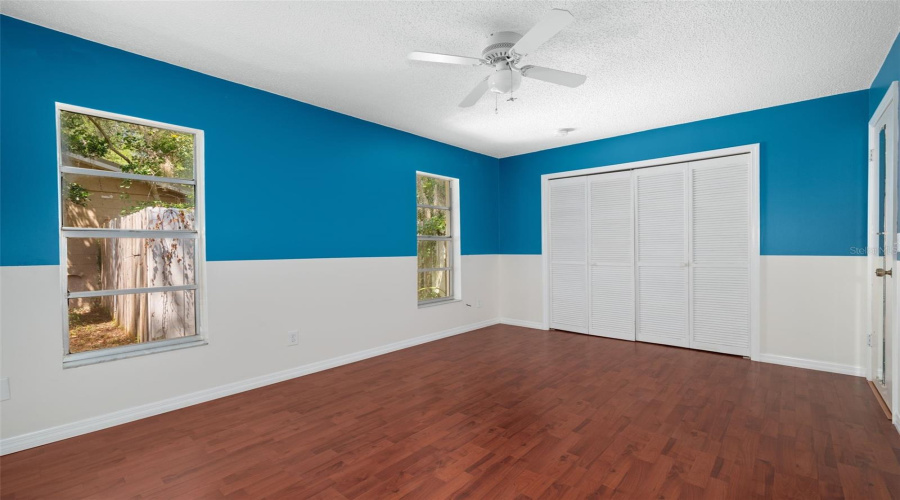 Gainesville, Florida 32607, 2 Bedroom Bedrooms, ,2 Bathroombathrooms,Residential,For Sale,12Th,0,Mfrgc542713