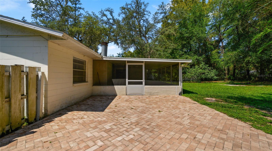 Gainesville, Florida 32607, 2 Bedroom Bedrooms, ,2 Bathroombathrooms,Residential,For Sale,12Th,0,Mfrgc542713