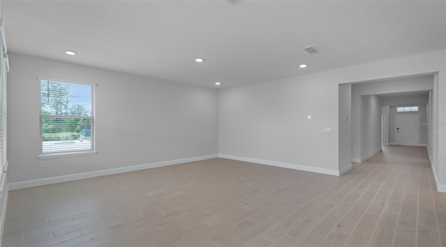 Winter Garden, Florida 34787, 4 Bedroom Bedrooms, ,3 Bathroombathrooms,Residential,For Sale,Shine View,0,Mfro6419967