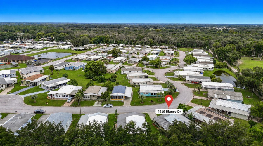 Zephyrhills, Florida 33541, 2 Bedroom Bedrooms, ,2 Bathroombathrooms,Residential,For Sale,Blanco,0,Mfrtb8535758