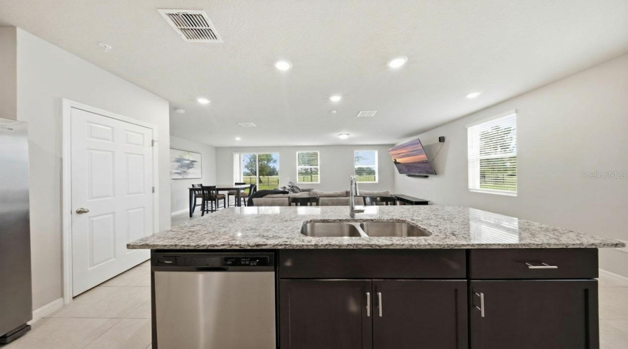 Ocoee, Florida 34761, 3 Bedroom Bedrooms, ,2 Bathroombathrooms,Residential,For Sale,Robin Holly,0,Mfro6431628