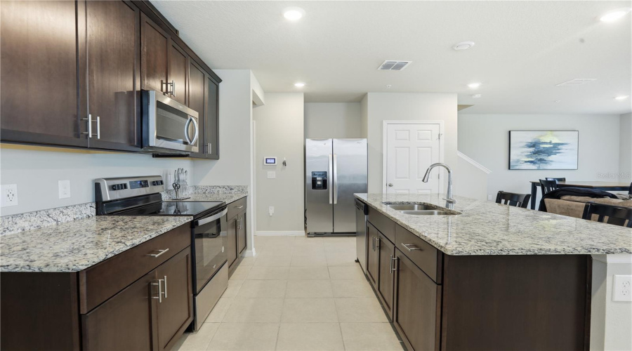 Ocoee, Florida 34761, 3 Bedroom Bedrooms, ,2 Bathroombathrooms,Residential,For Sale,Robin Holly,0,Mfro6431628