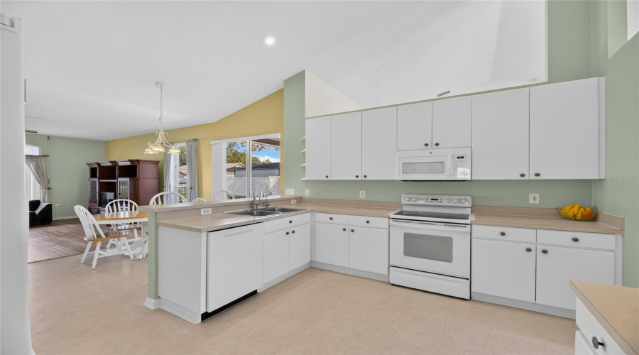 Riverview, Florida 33569, 4 Bedroom Bedrooms, ,3 Bathroombathrooms,Residential,For Sale,Tarragon,0,Mfrtb8541104