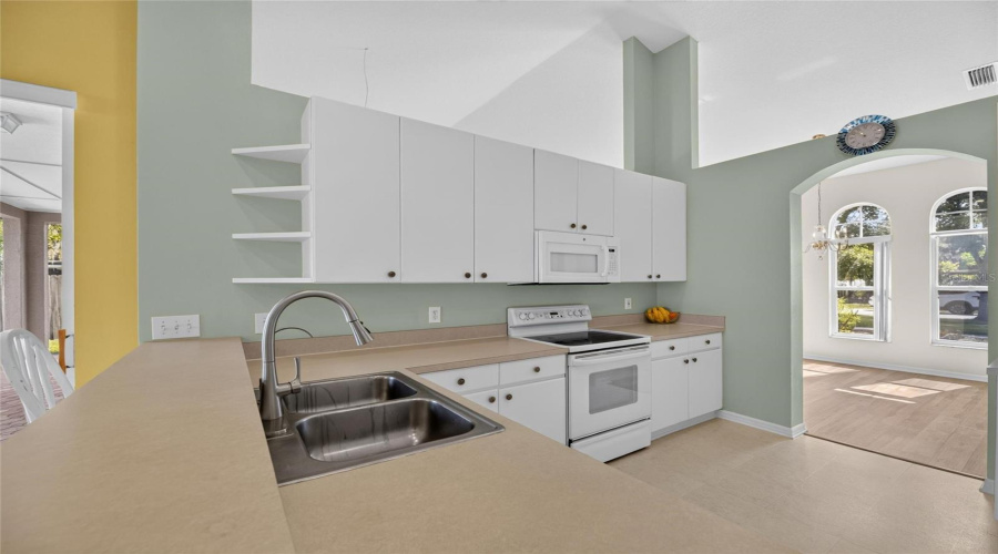 Riverview, Florida 33569, 4 Bedroom Bedrooms, ,3 Bathroombathrooms,Residential,For Sale,Tarragon,0,Mfrtb8541104