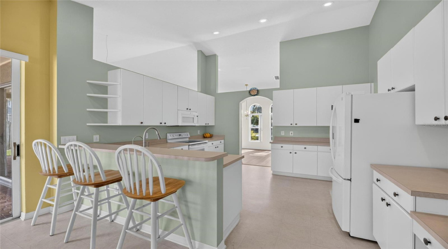 Riverview, Florida 33569, 4 Bedroom Bedrooms, ,3 Bathroombathrooms,Residential,For Sale,Tarragon,0,Mfrtb8541104