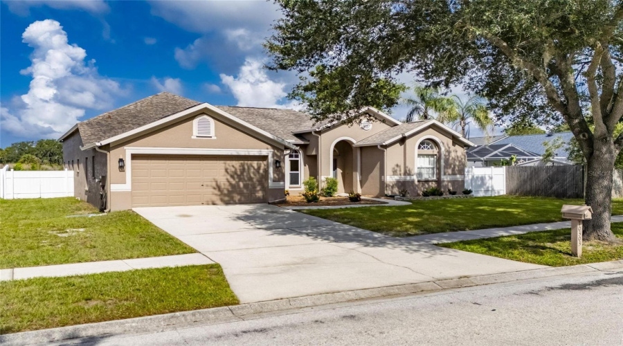 Riverview, Florida 33569, 4 Bedroom Bedrooms, ,3 Bathroombathrooms,Residential,For Sale,Tarragon,0,Mfrtb8541104