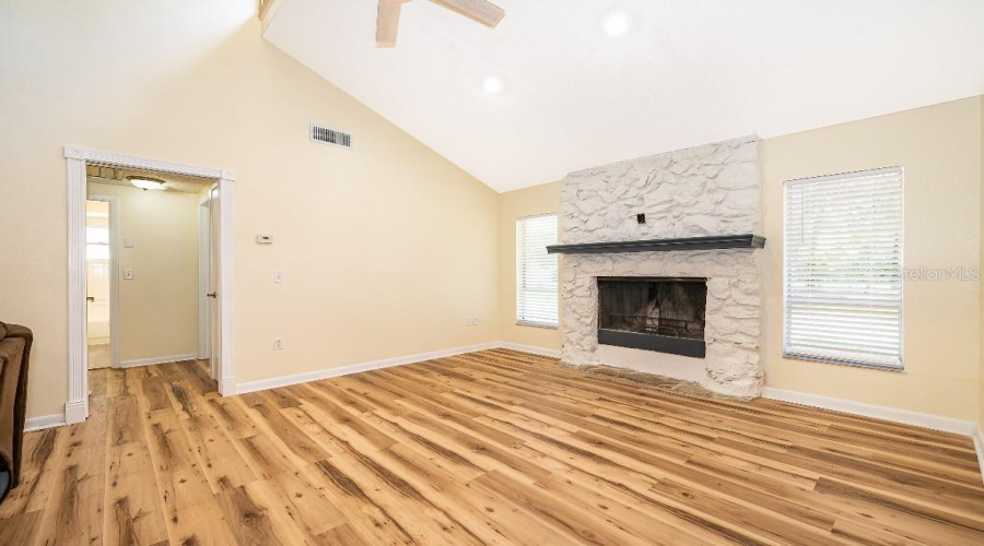 Lake Mary, Florida 32746, 4 Bedroom Bedrooms, ,3 Bathroombathrooms,Residential,For Sale,Lake Mary,0,Mfrtb8539078
