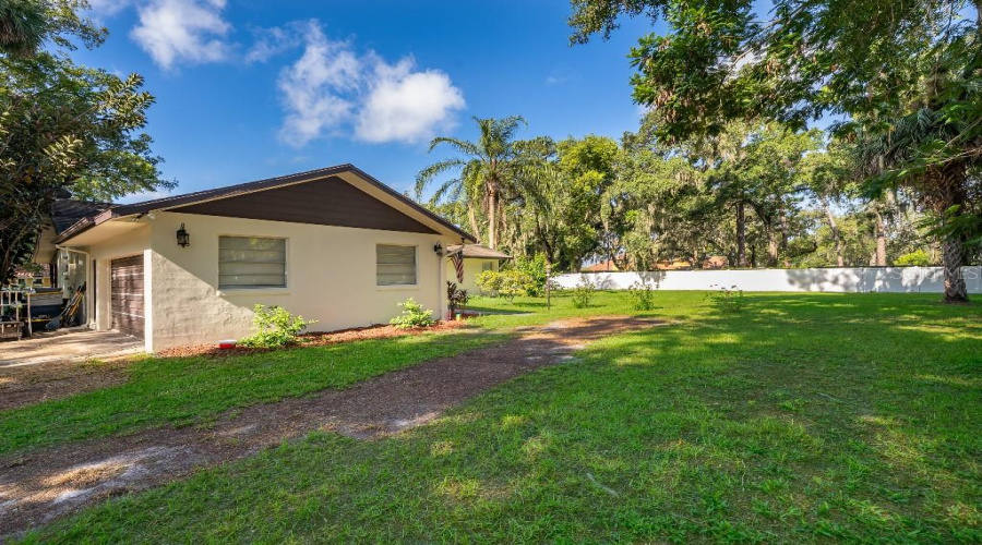 Lake Mary, Florida 32746, 4 Bedroom Bedrooms, ,3 Bathroombathrooms,Residential,For Sale,Lake Mary,0,Mfrtb8539078