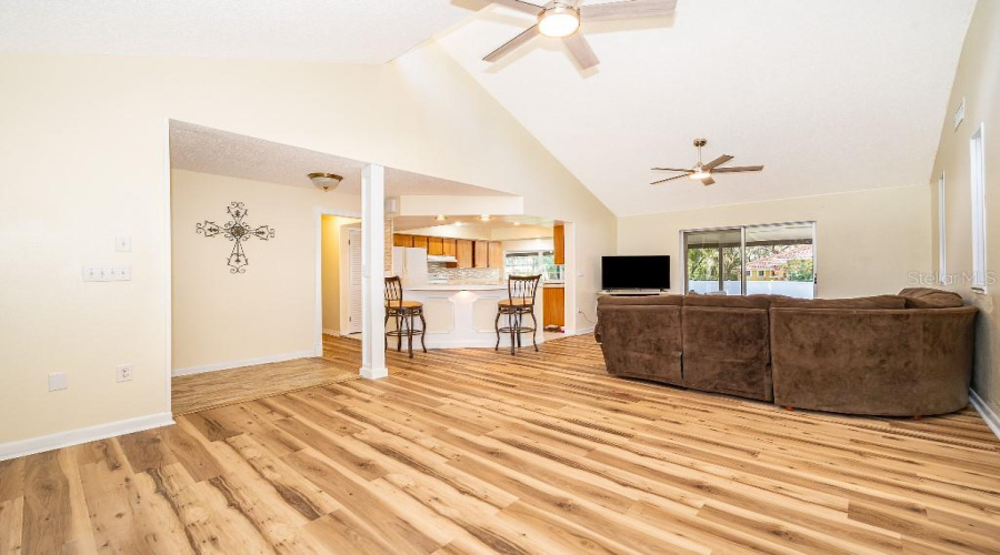 Lake Mary, Florida 32746, 4 Bedroom Bedrooms, ,3 Bathroombathrooms,Residential,For Sale,Lake Mary,0,Mfrtb8539078