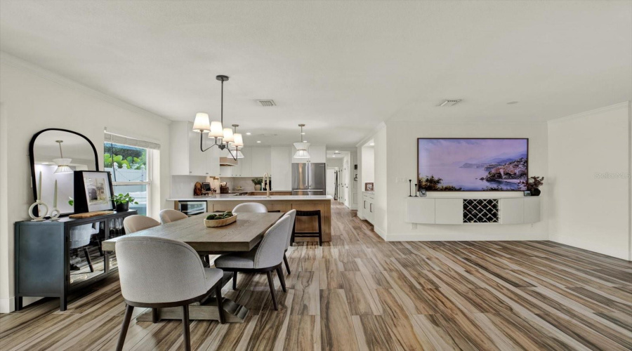 Dining/Kitchen