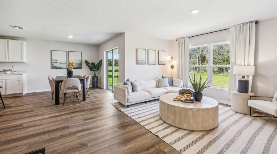 Palmetto, Florida 34221, 4 Bedroom Bedrooms, ,2 Bathroombathrooms,Residential,For Sale,Silver Moonlight,0,Mfra4694445
