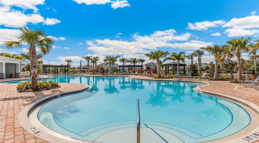 Palmetto, Florida 34221, 4 Bedroom Bedrooms, ,2 Bathroombathrooms,Residential,For Sale,Silver Moonlight,0,Mfra4694445