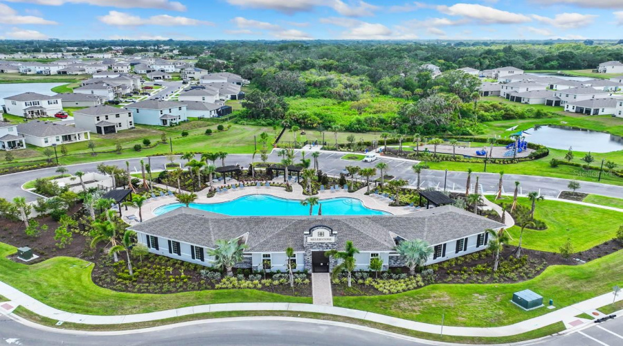 Palmetto, Florida 34221, 4 Bedroom Bedrooms, ,2 Bathroombathrooms,Residential,For Sale,Silver Moonlight,0,Mfra4694445
