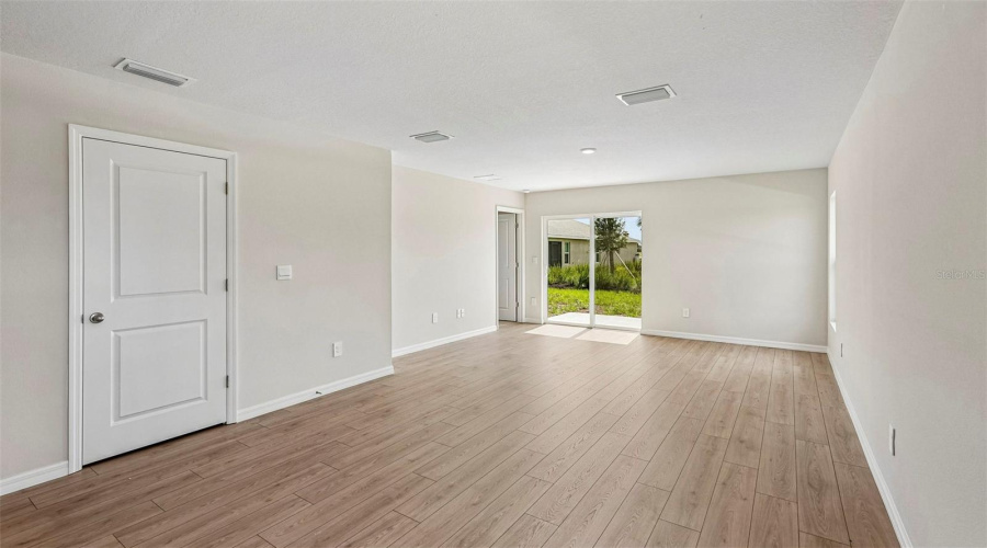 Parrish, Florida 34219, 5 Bedroom Bedrooms, ,2 Bathroombathrooms,Residential,For Sale,Old Canoe,0,Mfra4682567