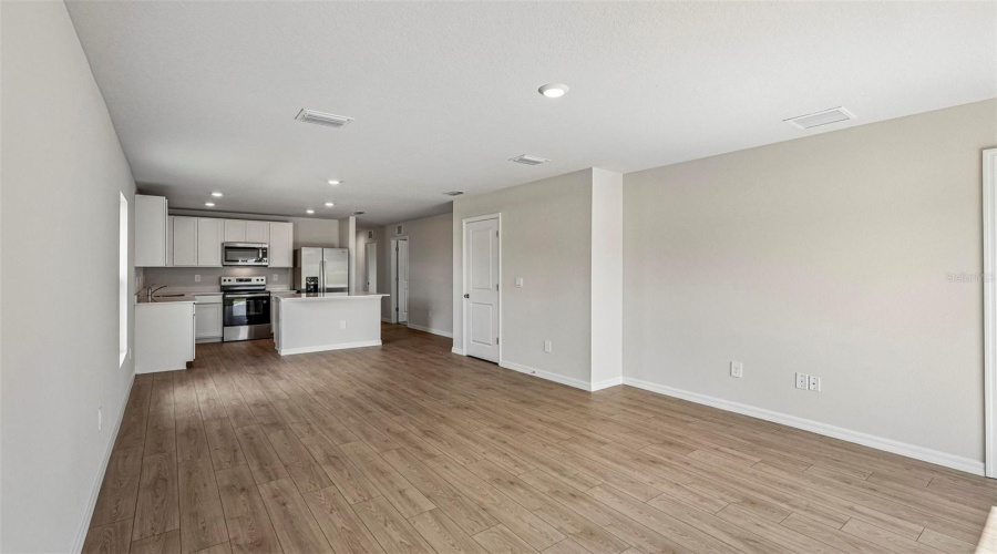 Parrish, Florida 34219, 5 Bedroom Bedrooms, ,2 Bathroombathrooms,Residential,For Sale,Old Canoe,0,Mfra4682567