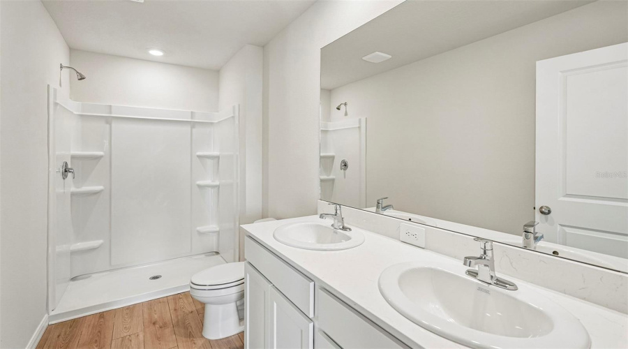 Parrish, Florida 34219, 5 Bedroom Bedrooms, ,2 Bathroombathrooms,Residential,For Sale,Old Canoe,0,Mfra4682567