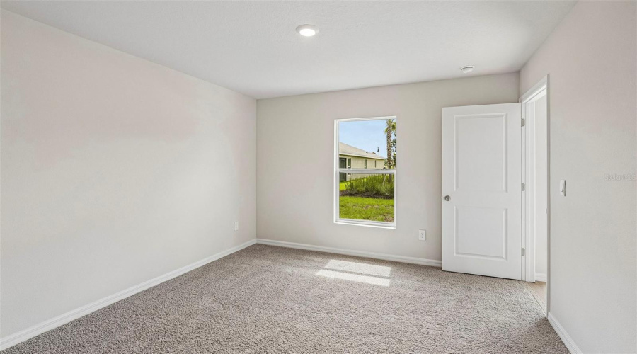 Parrish, Florida 34219, 5 Bedroom Bedrooms, ,2 Bathroombathrooms,Residential,For Sale,Old Canoe,0,Mfra4682567
