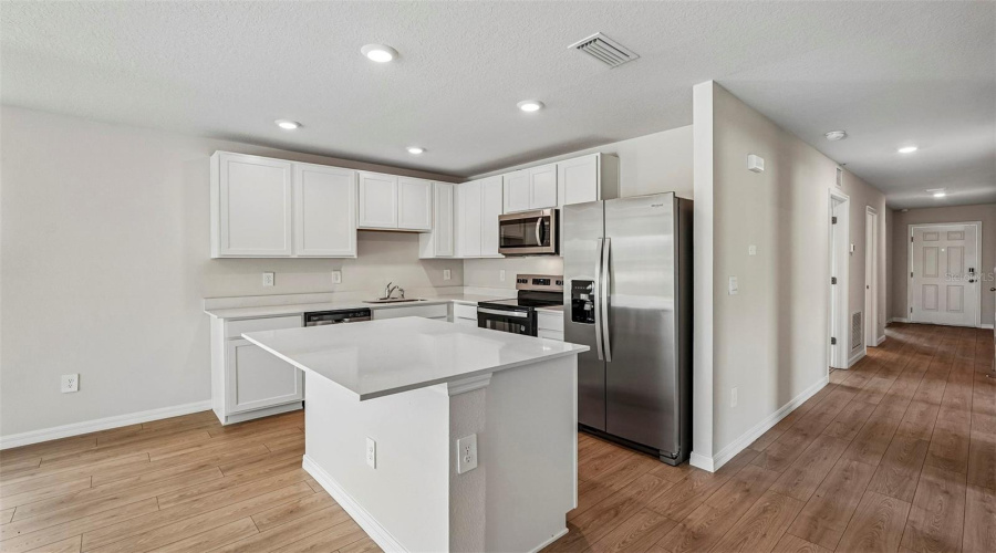 Parrish, Florida 34219, 5 Bedroom Bedrooms, ,2 Bathroombathrooms,Residential,For Sale,Old Canoe,0,Mfra4682567