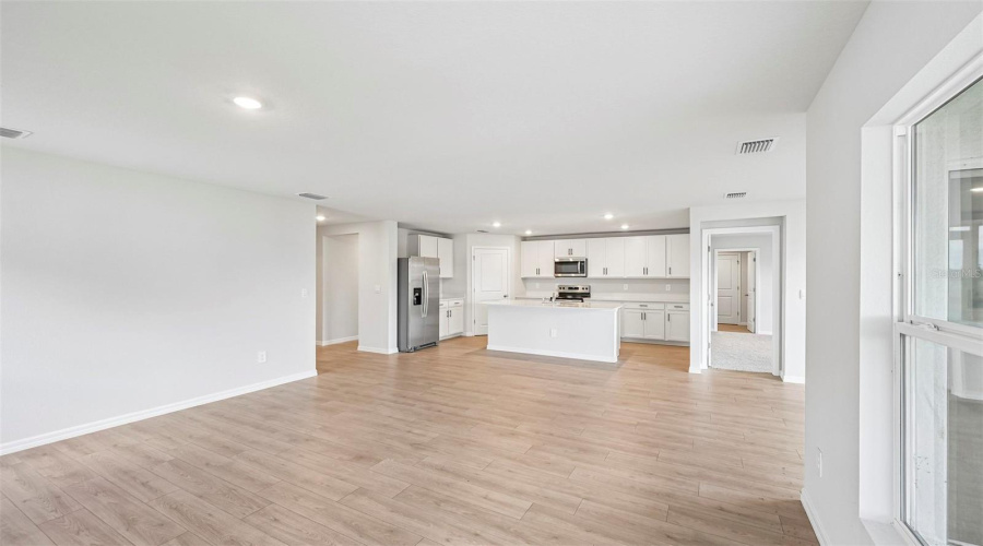 Parrish, Florida 34219, 5 Bedroom Bedrooms, ,3 Bathroombathrooms,Residential,For Sale,Bending Creek,0,Mfra4674694