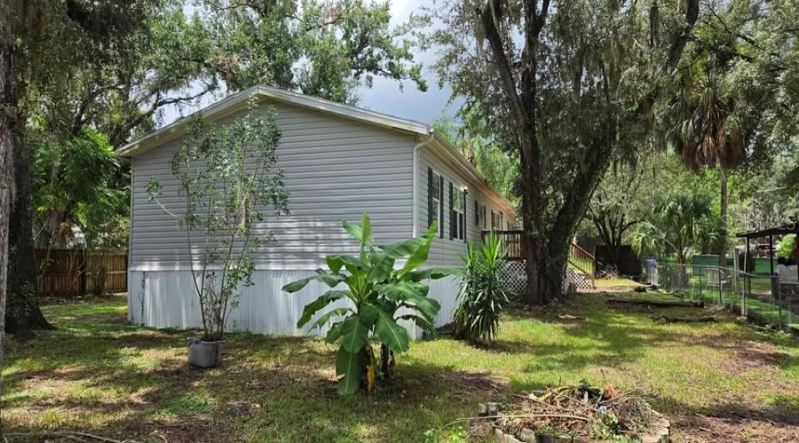 Tampa, Florida 33610, 5 Bedroom Bedrooms, ,2 Bathroombathrooms,Residential,For Sale,Royal Oak,0,Mfrtb8537402