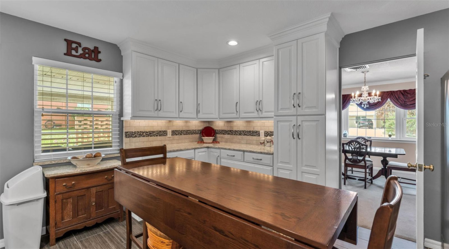 Lakeland, Florida 33803, 4 Bedroom Bedrooms, ,3 Bathroombathrooms,Residential,For Sale,Woodward,0,Mfrl4960632
