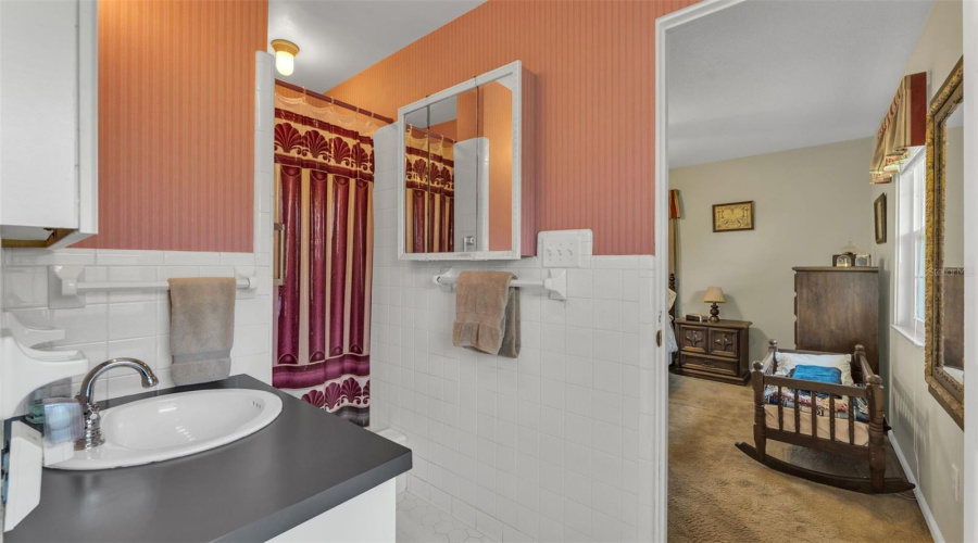 Lakeland, Florida 33803, 4 Bedroom Bedrooms, ,3 Bathroombathrooms,Residential,For Sale,Woodward,0,Mfrl4960632