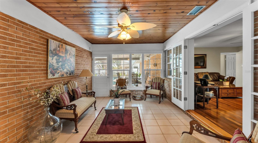Lakeland, Florida 33803, 4 Bedroom Bedrooms, ,3 Bathroombathrooms,Residential,For Sale,Woodward,0,Mfrl4960632