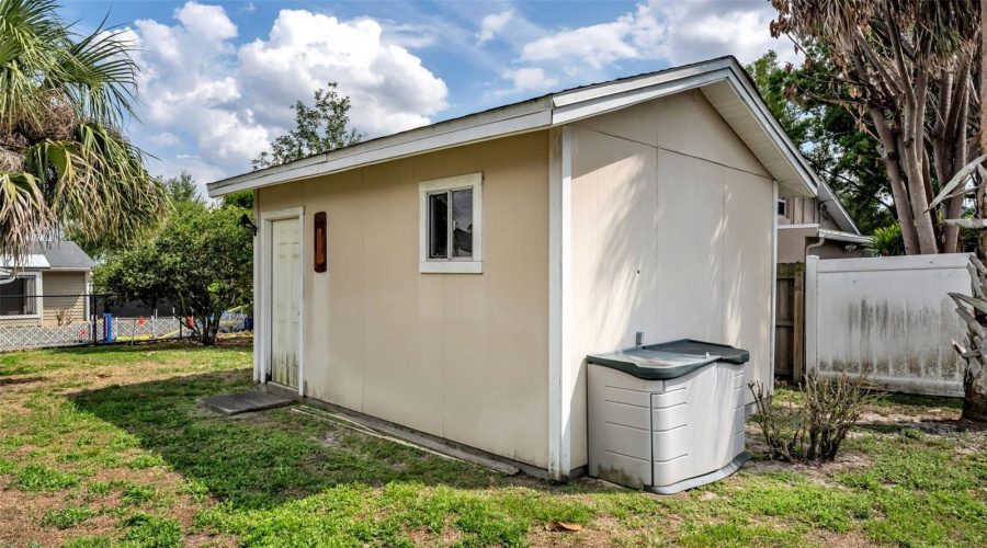Lakeland, Florida 33803, 4 Bedroom Bedrooms, ,3 Bathroombathrooms,Residential,For Sale,Woodward,0,Mfrl4960632