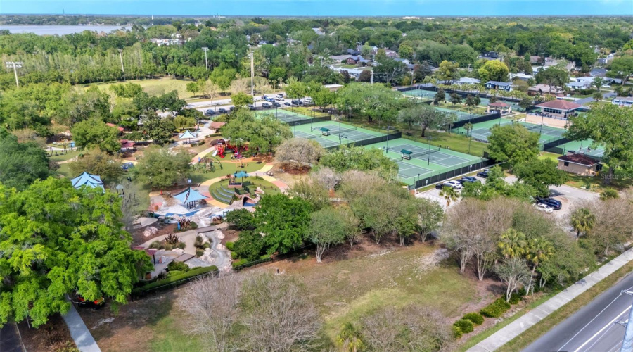 Lakeland, Florida 33803, 4 Bedroom Bedrooms, ,3 Bathroombathrooms,Residential,For Sale,Woodward,0,Mfrl4960632
