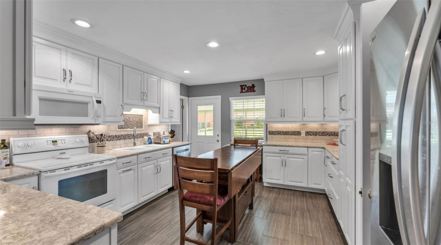 Lakeland, Florida 33803, 4 Bedroom Bedrooms, ,3 Bathroombathrooms,Residential,For Sale,Woodward,0,Mfrl4960632