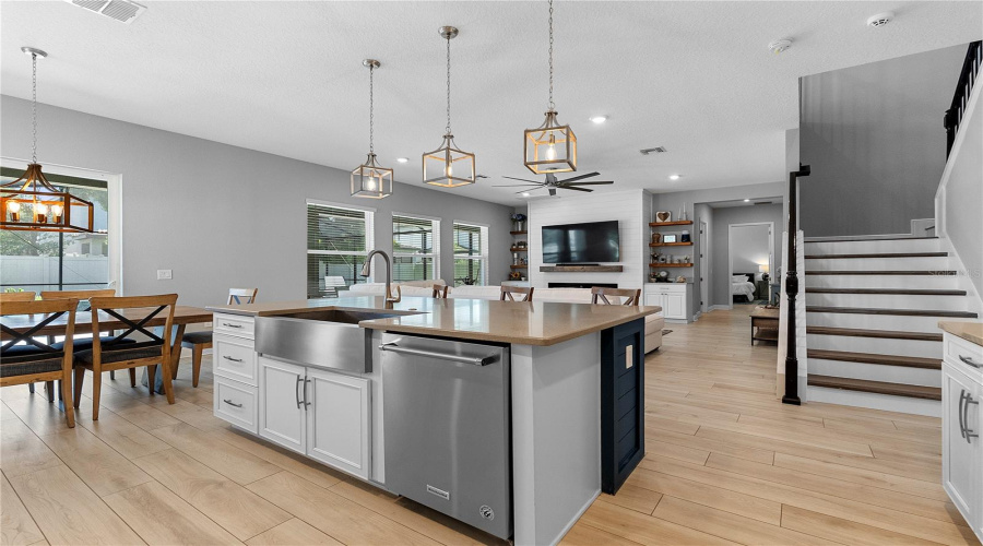 Winter Park, Florida 32792, 6 Bedroom Bedrooms, ,4 Bathroombathrooms,Residential,For Sale,Wading Waters,0,Mfro6436548