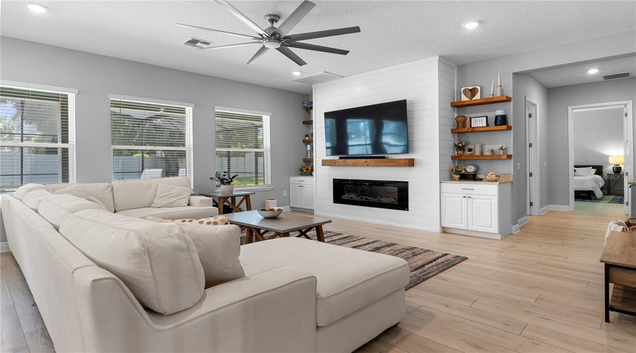 Winter Park, Florida 32792, 6 Bedroom Bedrooms, ,4 Bathroombathrooms,Residential,For Sale,Wading Waters,0,Mfro6436548