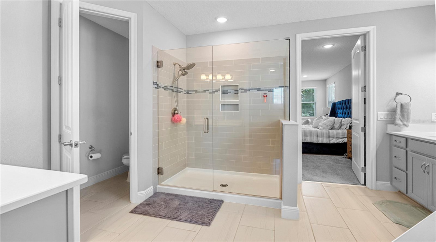 Winter Park, Florida 32792, 6 Bedroom Bedrooms, ,4 Bathroombathrooms,Residential,For Sale,Wading Waters,0,Mfro6436548