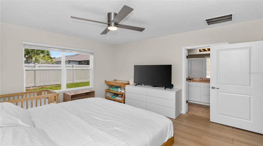Deland, Florida 32724, 4 Bedroom Bedrooms, ,2 Bathroombathrooms,Residential,For Sale,Green Park,0,Mfro6432436