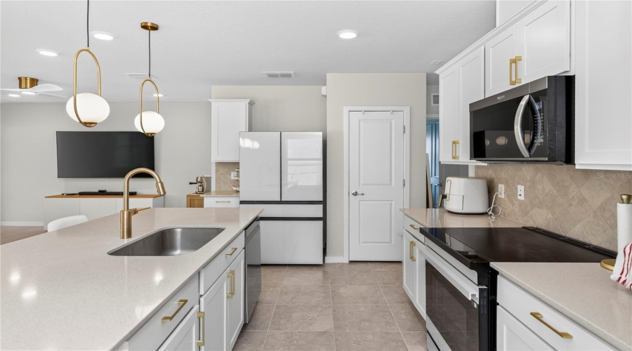 Deland, Florida 32724, 4 Bedroom Bedrooms, ,2 Bathroombathrooms,Residential,For Sale,Green Park,0,Mfro6432436