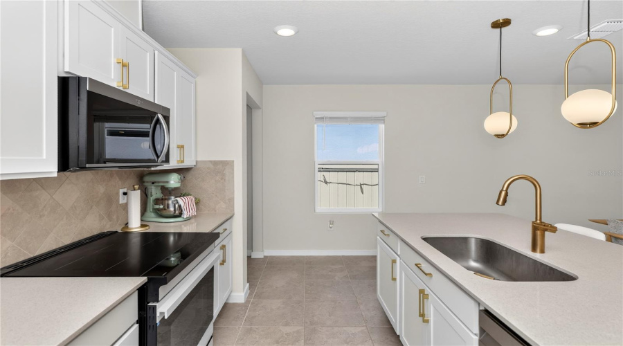 Deland, Florida 32724, 4 Bedroom Bedrooms, ,2 Bathroombathrooms,Residential,For Sale,Green Park,0,Mfro6432436