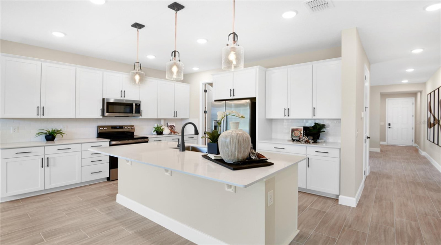 Tavares, Florida 32778, 3 Bedroom Bedrooms, ,2 Bathroombathrooms,Residential,For Sale,Blue Star,0,Mfrs5149766