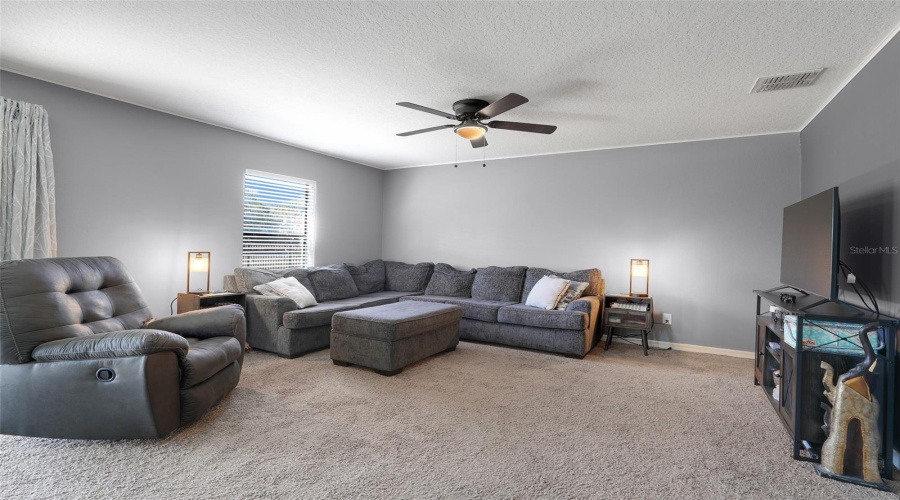 Lakeland, Florida 33805, 4 Bedroom Bedrooms, ,2 Bathroombathrooms,Residential,For Sale,Elsinore,0,Mfrs5142925