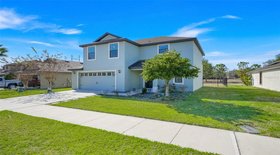 Lakeland, Florida 33805, 4 Bedroom Bedrooms, ,2 Bathroombathrooms,Residential,For Sale,Elsinore,0,Mfrs5142925