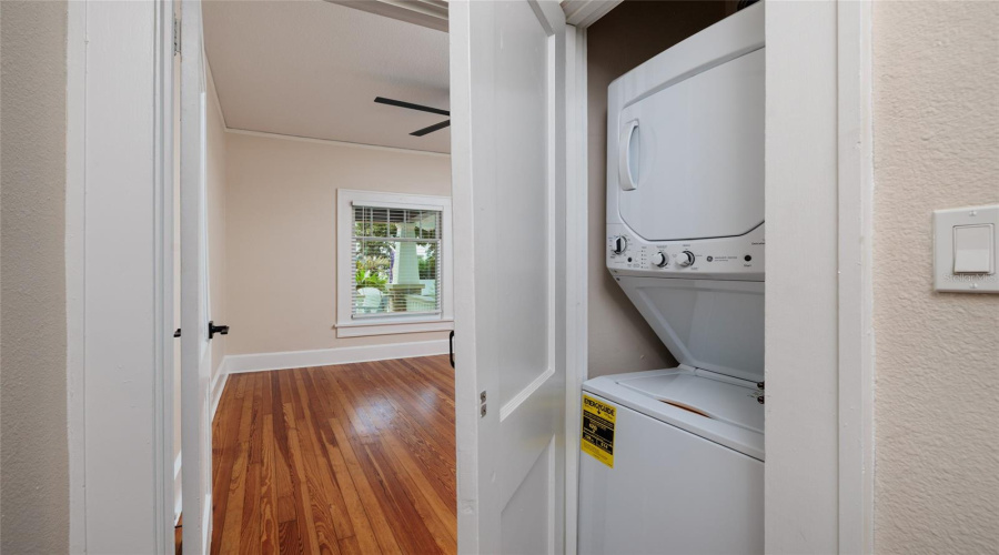 St Petersburg, Florida 33701, 2 Bedroom Bedrooms, ,1 Bathroombathrooms,Residential,For Sale,11Th,0,Mfrtb8530535
