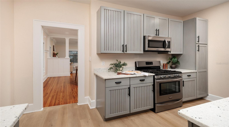 St Petersburg, Florida 33701, 2 Bedroom Bedrooms, ,1 Bathroombathrooms,Residential,For Sale,11Th,0,Mfrtb8530535
