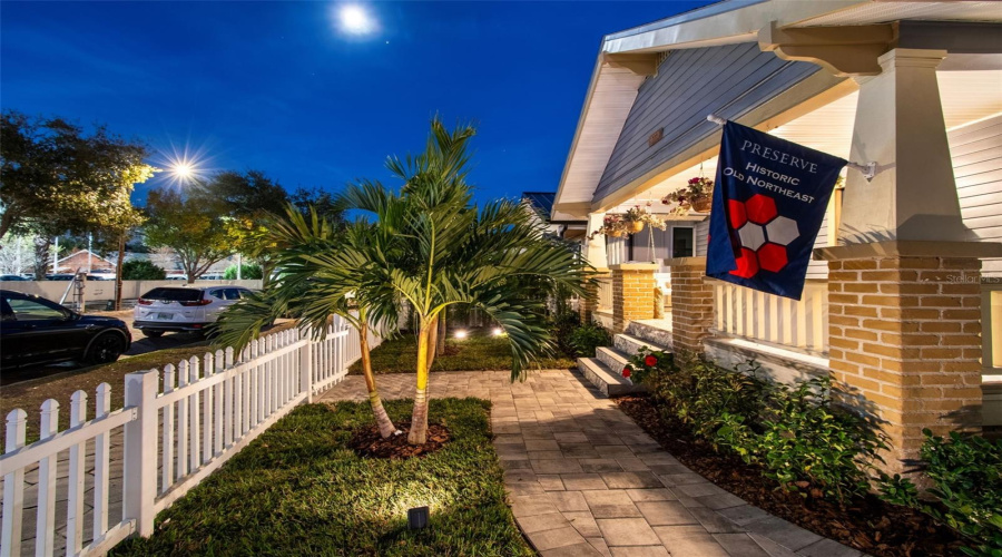 St Petersburg, Florida 33701, 2 Bedroom Bedrooms, ,1 Bathroombathrooms,Residential,For Sale,11Th,0,Mfrtb8530535