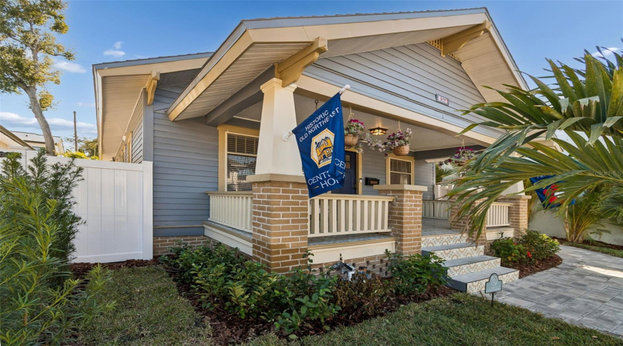 St Petersburg, Florida 33701, 2 Bedroom Bedrooms, ,1 Bathroombathrooms,Residential,For Sale,11Th,0,Mfrtb8530535