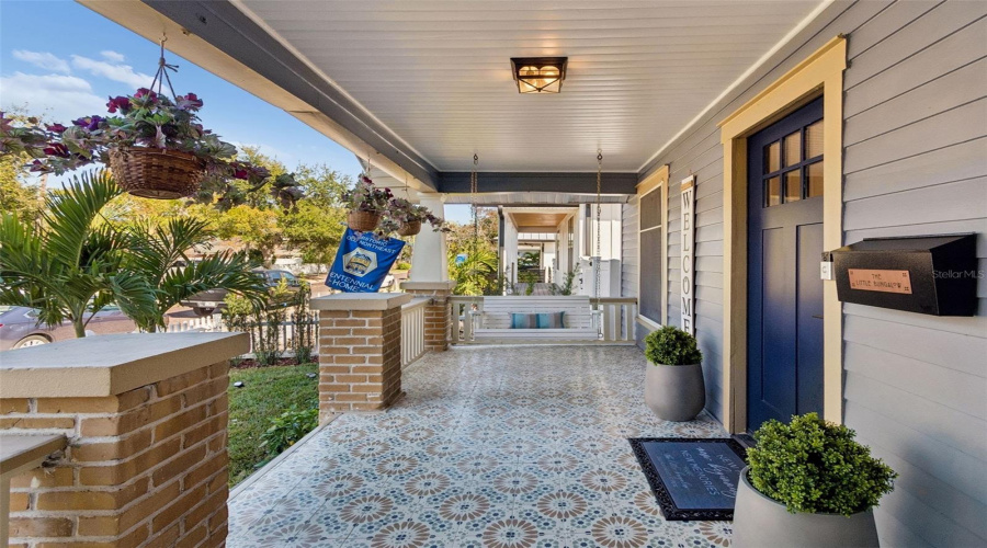 St Petersburg, Florida 33701, 2 Bedroom Bedrooms, ,1 Bathroombathrooms,Residential,For Sale,11Th,0,Mfrtb8530535