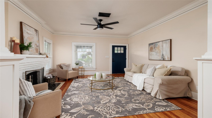 St Petersburg, Florida 33701, 2 Bedroom Bedrooms, ,1 Bathroombathrooms,Residential,For Sale,11Th,0,Mfrtb8530535