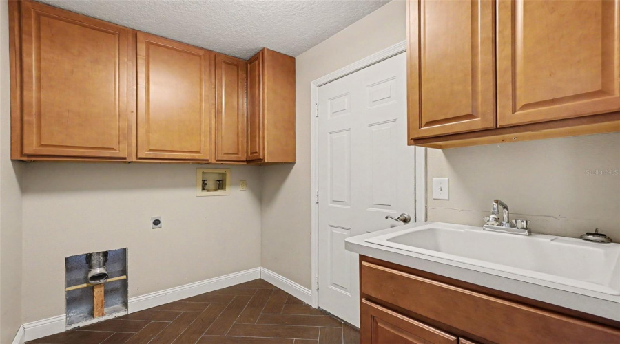 Parrish, Florida 34219, 3 Bedroom Bedrooms, ,2 Bathroombathrooms,Residential,For Sale,Oak Ridge,0,Mfro6421096