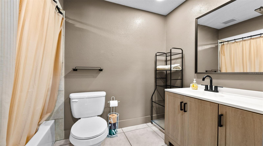 Edgewater, Florida 32141, 4 Bedroom Bedrooms, ,2 Bathroombathrooms,Residential,For Sale,Yule Tree,0,Mfrv4950119